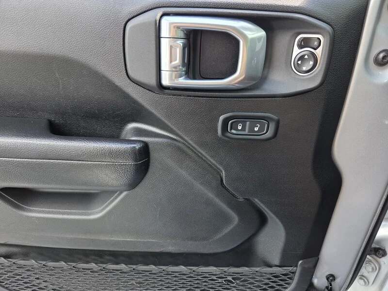 Used 2024 Silver Zynith Clearcoat JEEP SPORT S image 24