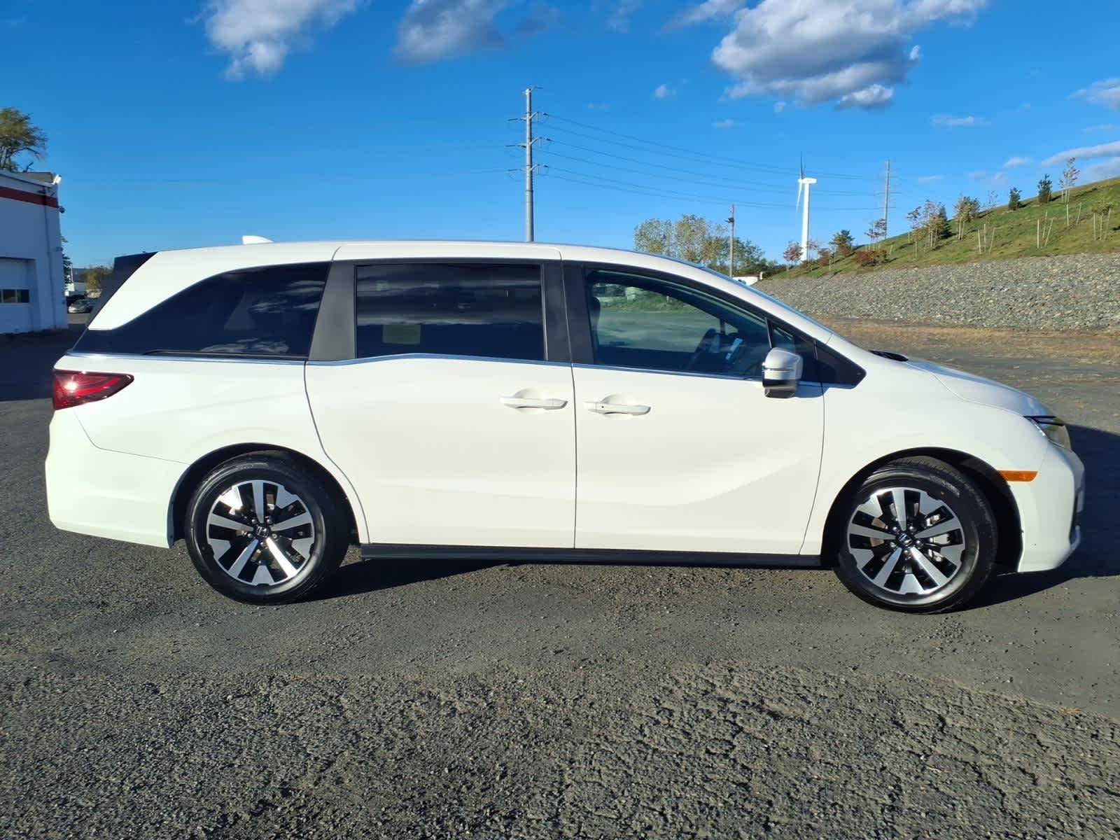 Certified Used 2026 Platinum White Pearl Honda EX-L image 6