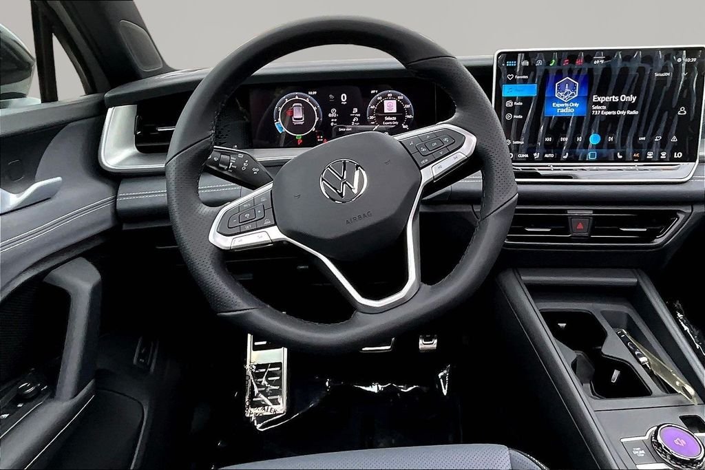 New 2026 Beige Volkswagen 2.0T SE R-Line Black image 8