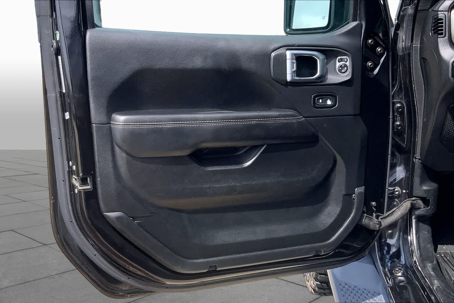 Used 2020 Black Clearcoat Jeep Sahara image 24