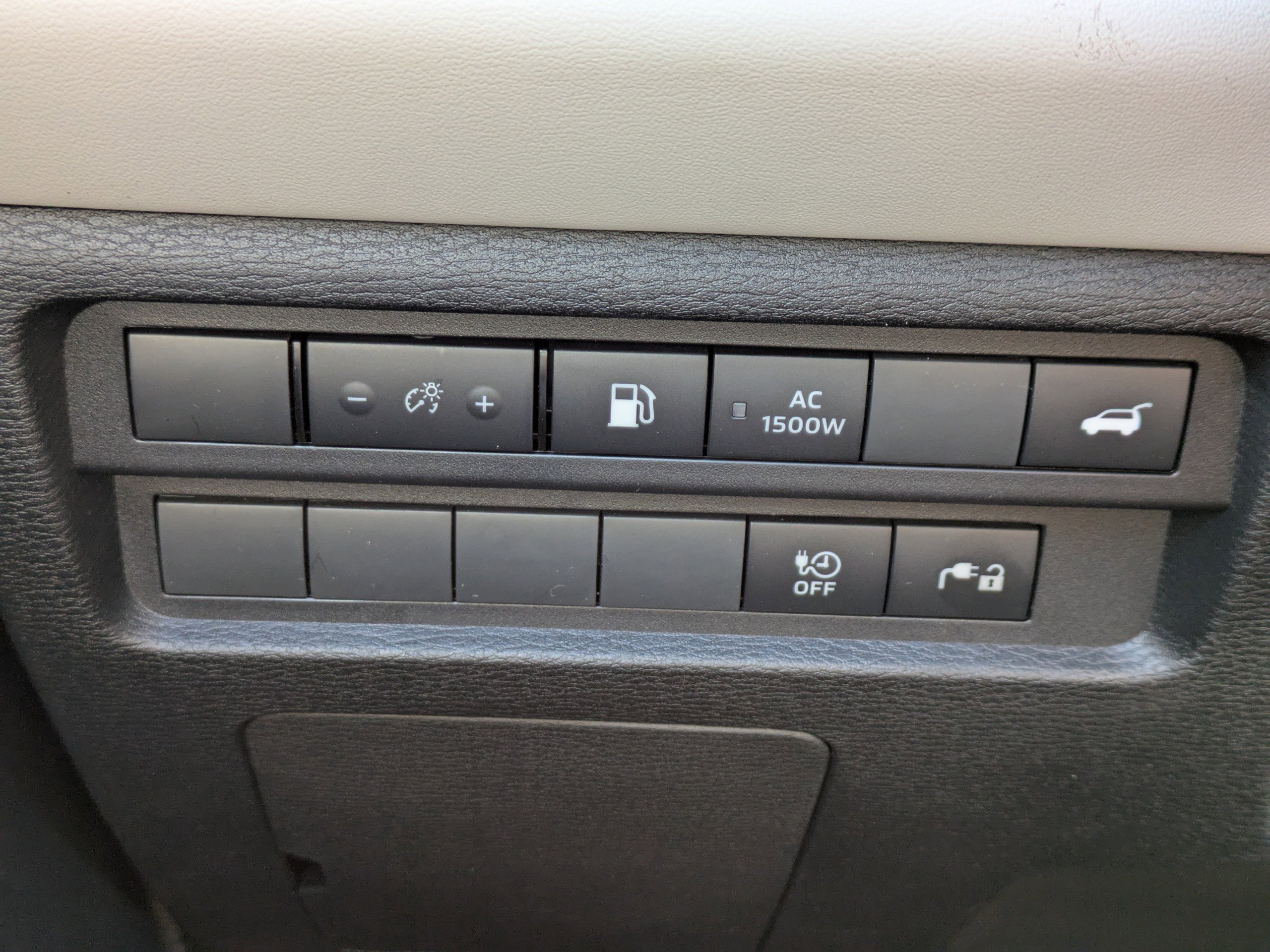 2025 Mitsubishi Outlander Plug-in Hybrid SEL - Photo 25