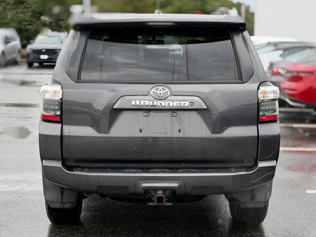 Used 2019 Gray Toyota SR5 image 4