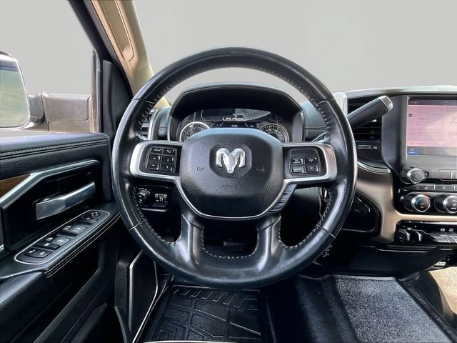 Used 2022 Diamond Black Cry Ram Laramie image 17