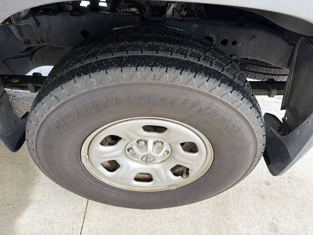 Used 2022 Gray Nissan S image 13