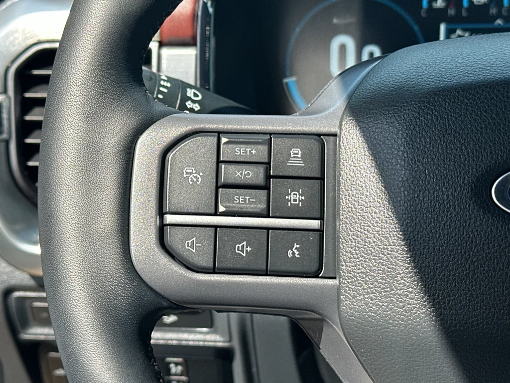 Used 2023 Carbonized Gray Metallic Ford Lariat image 18
