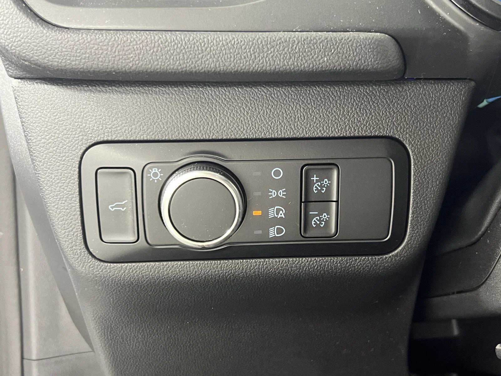 Used 2023 Oxford White Ford ST-Line image 16