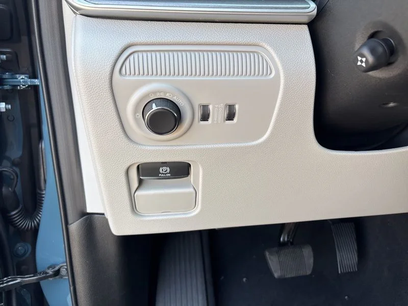 New 2026 Steel Blue Jeep Limited Altitude image 28
