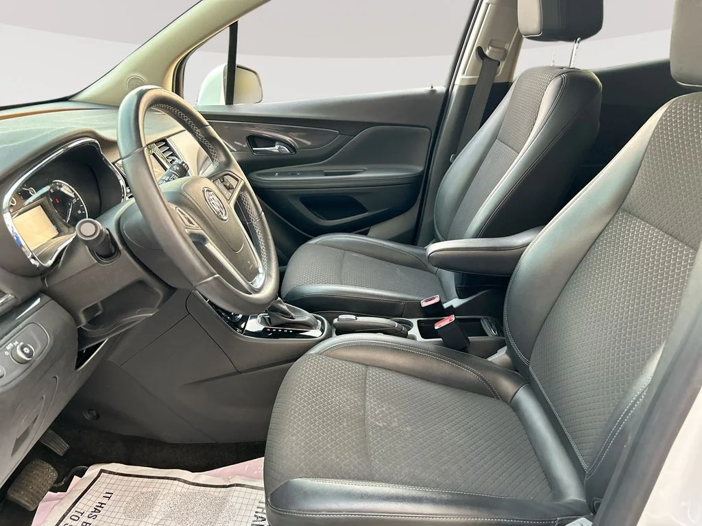 Used 2022 White Buick Preferred image 22
