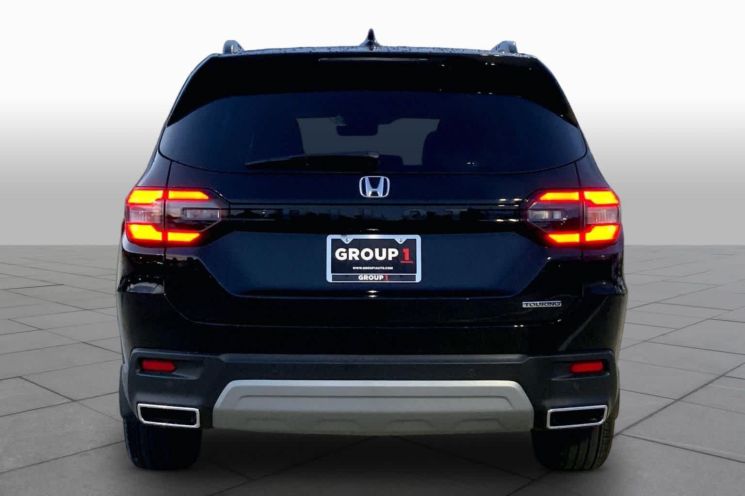 Used 2025 Crystal Black Pearl Honda Touring image 4