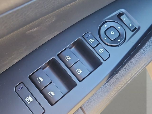 New 2026 Wolf Gray Kia X-Line image 15
