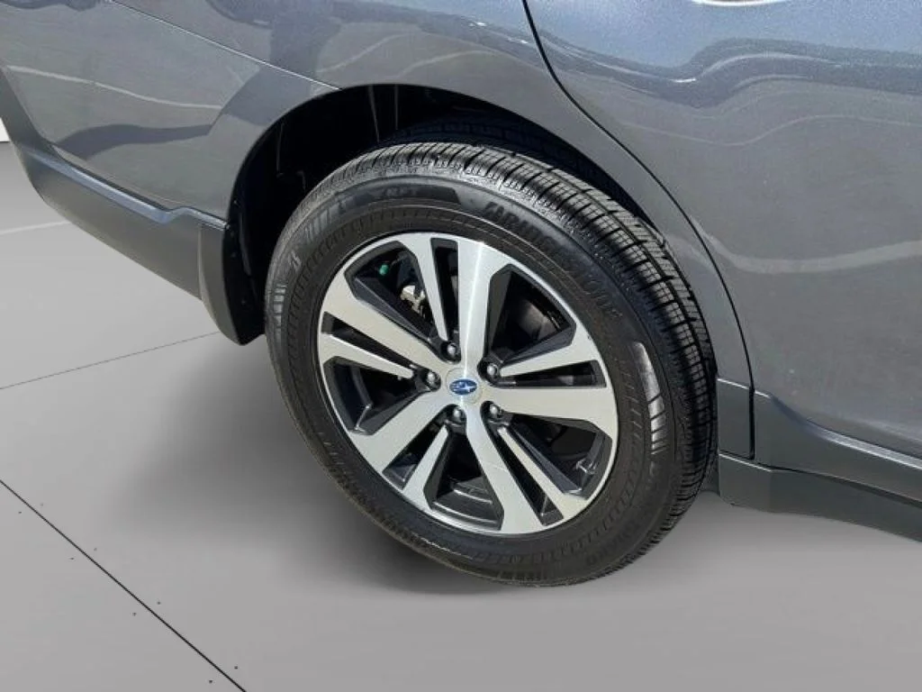 Used 2019 Gray Subaru 2.5i image 28