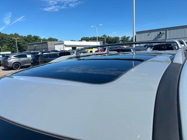 Used 2023 Gray Nissan Platinum image 10