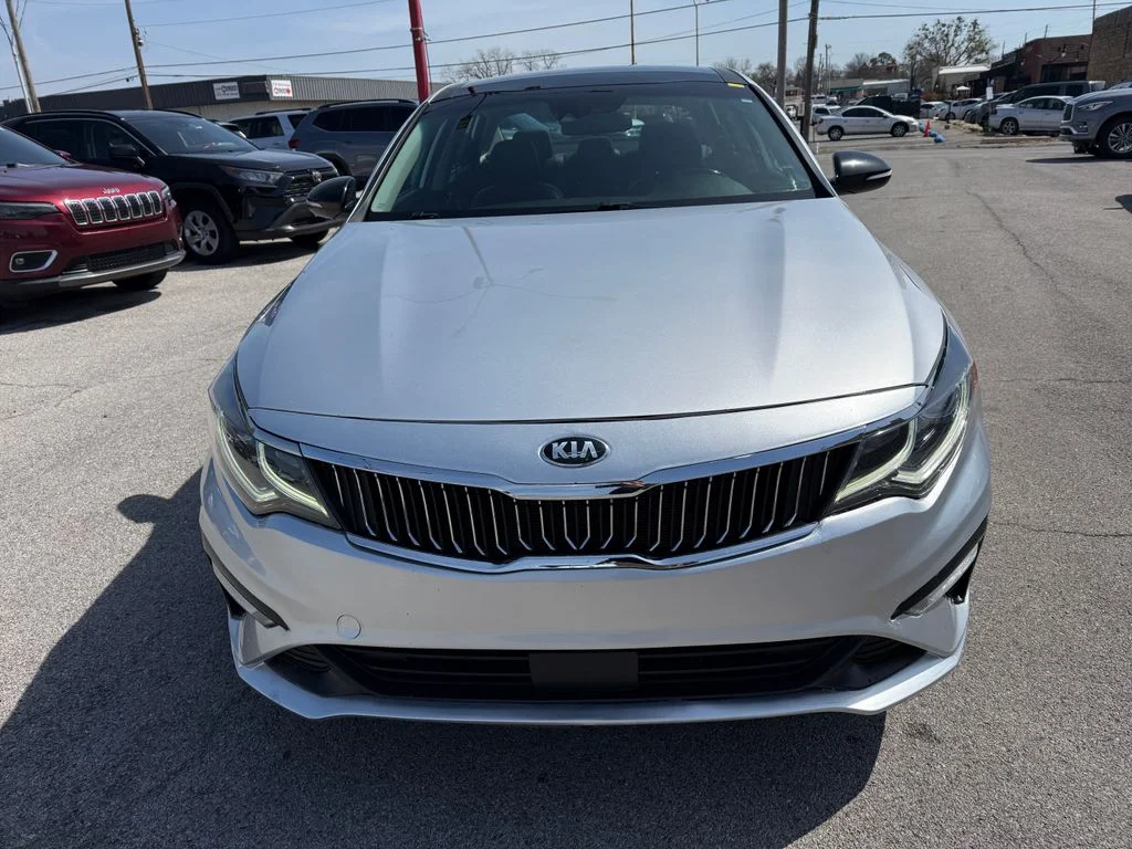 Used 2020 Silver Kia SE image 12
