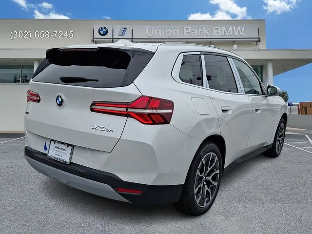 New 2026 Mineral White Metallic BMW 30 xDrive image 4