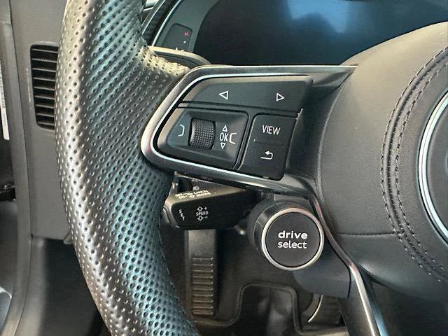 Used 2017 Daytona Gray Pearl Effect Audi V10 image 18