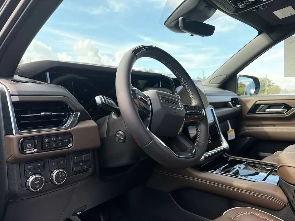 2026 GMC Yukon XL Denali Ultimate - Photo 16