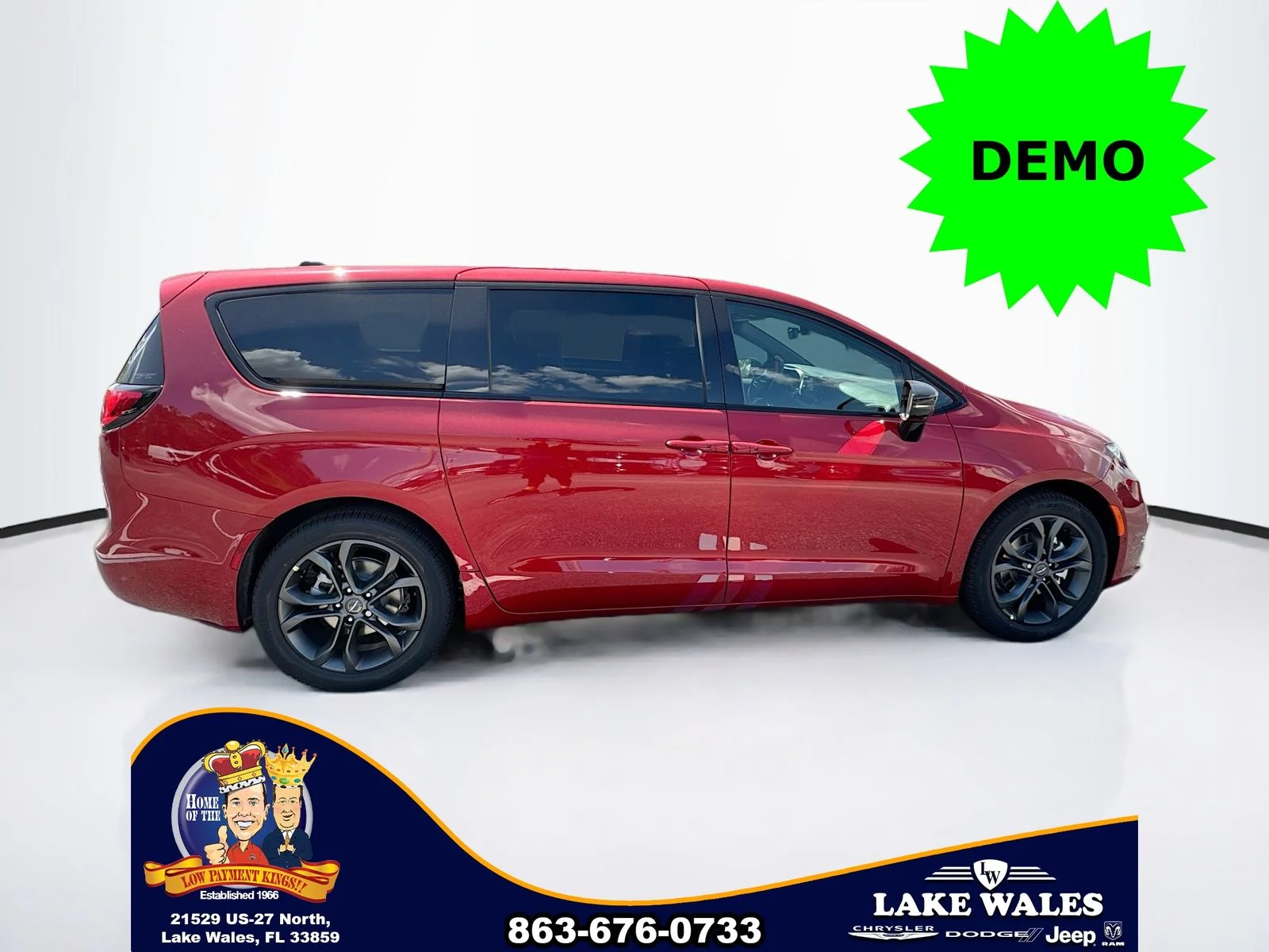 New 2026 Red Hot Pearl-Coat Exterior Paint Chrysler Select image 4