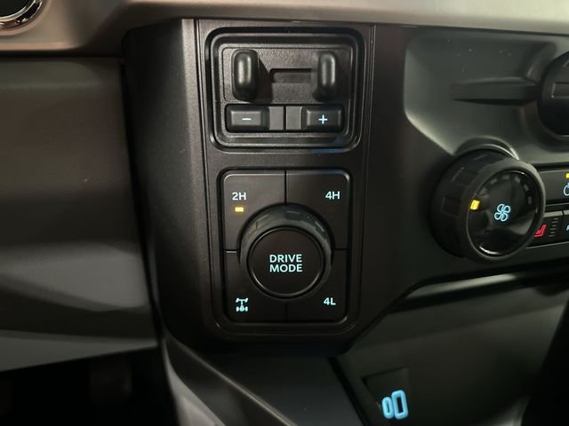 New 2026 Oxford White Ford F-250® XLT image 32