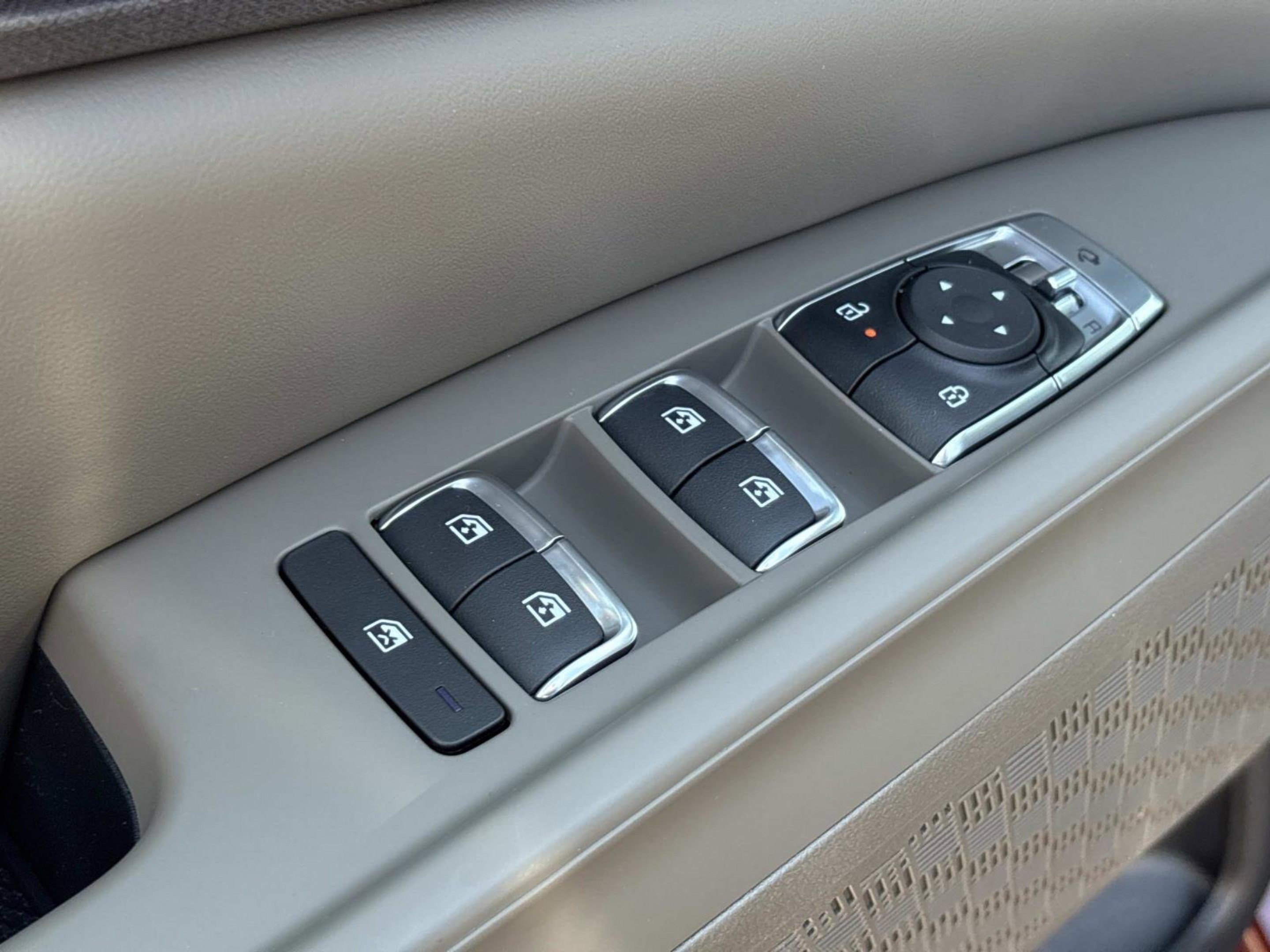 2026 Kia Carnival EX - Photo 21