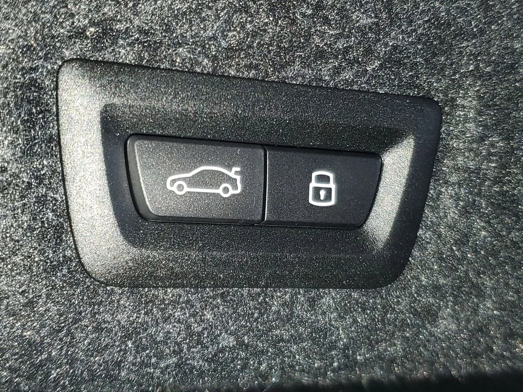 Used 2026 White BMW 530i image 8