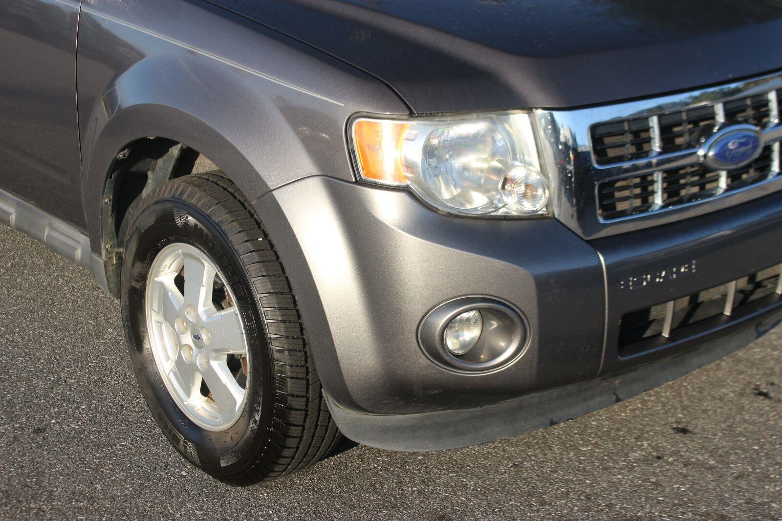 Used 2012 Blue Ford XLT image 9