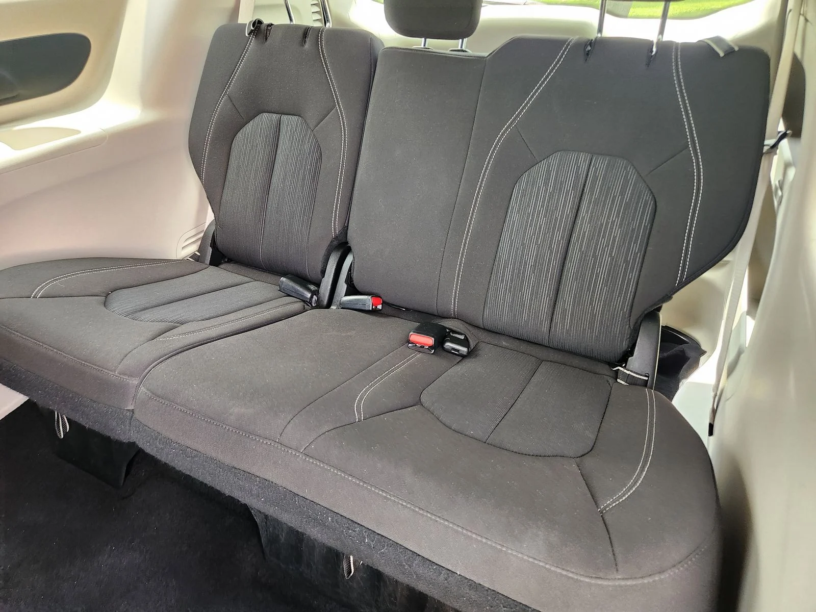 Used 2024 Silver Chrysler LX image 30