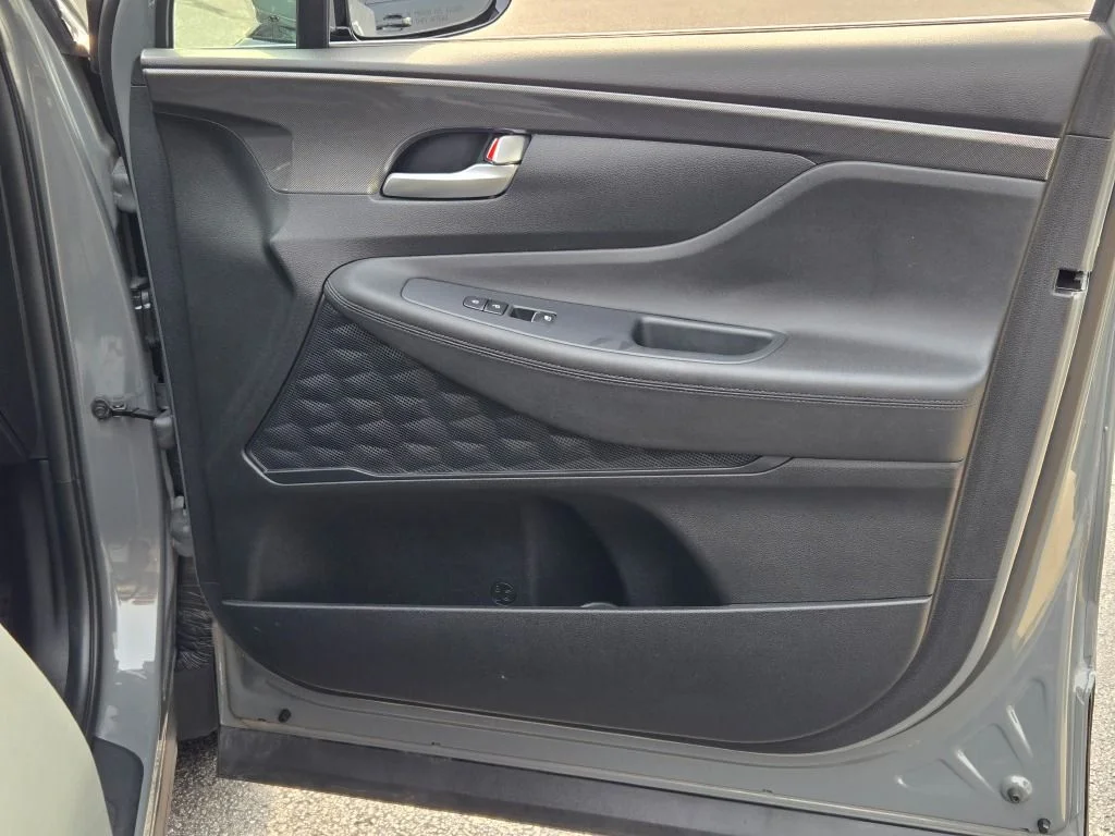 Used 2023 Gray Hyundai SEL image 6