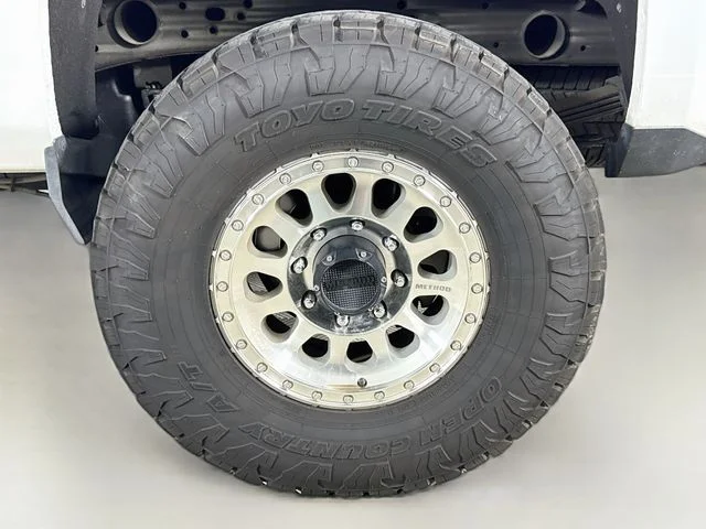 Used 2019 White Chevrolet LTZ image 31