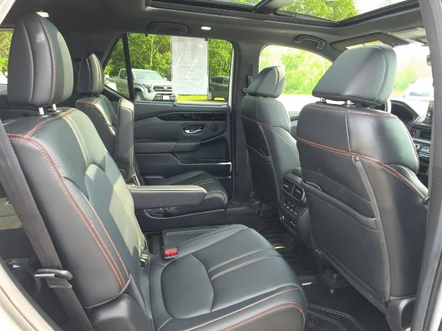 2025 Honda Pilot TrailSport - Photo 11