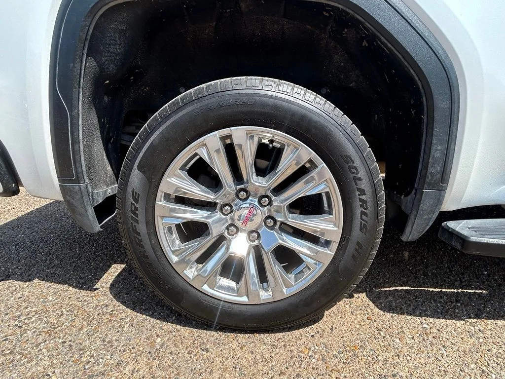 Used 2021 White GMC Denali image 8