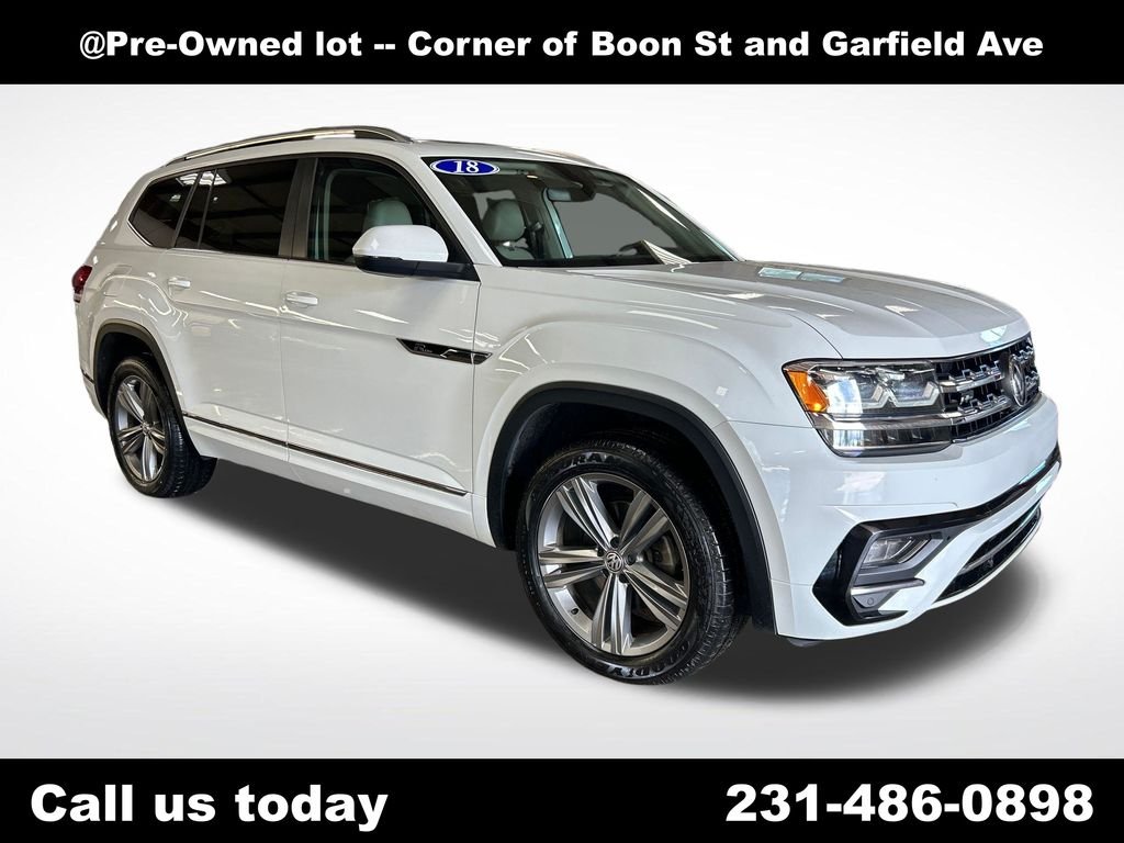 Used 2018 White Volkswagen SEL image 7