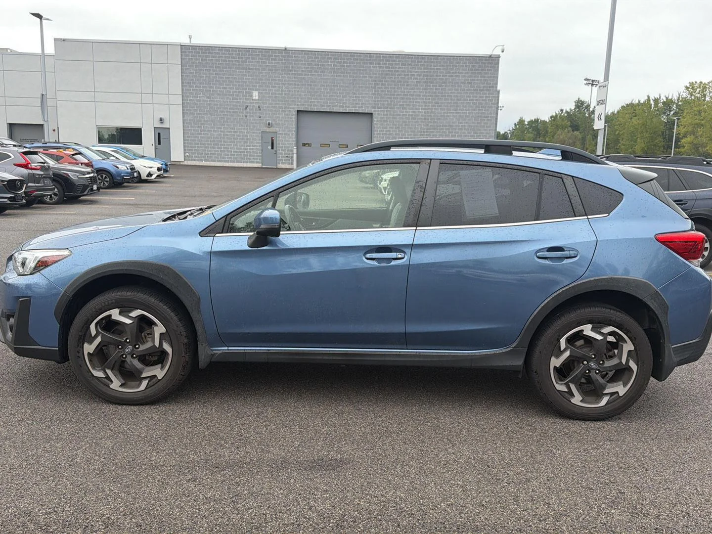 Used 2021 Horizon Blue Pearl Subaru Limited image 6