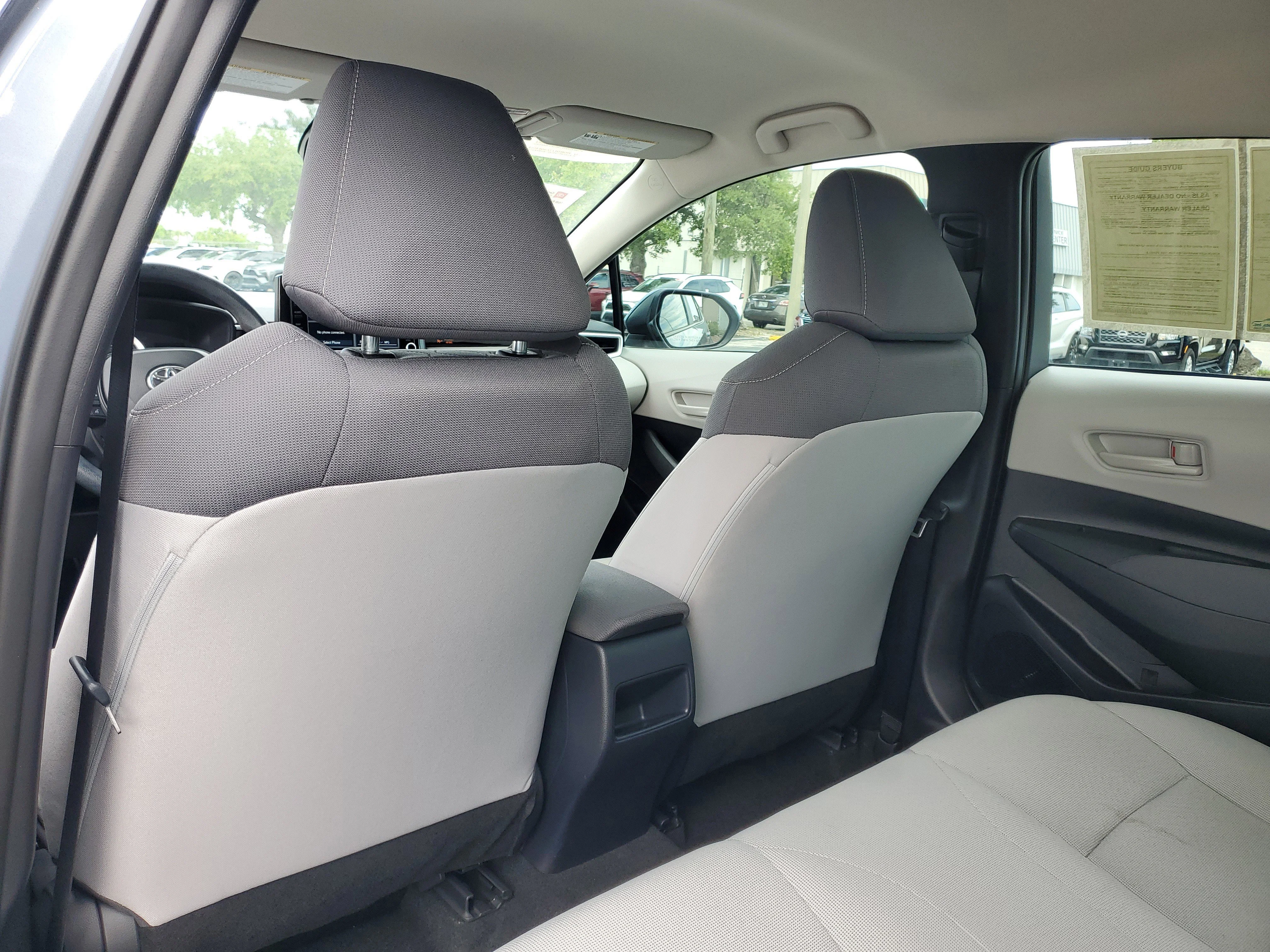 Used 2022  Toyota LE image 10
