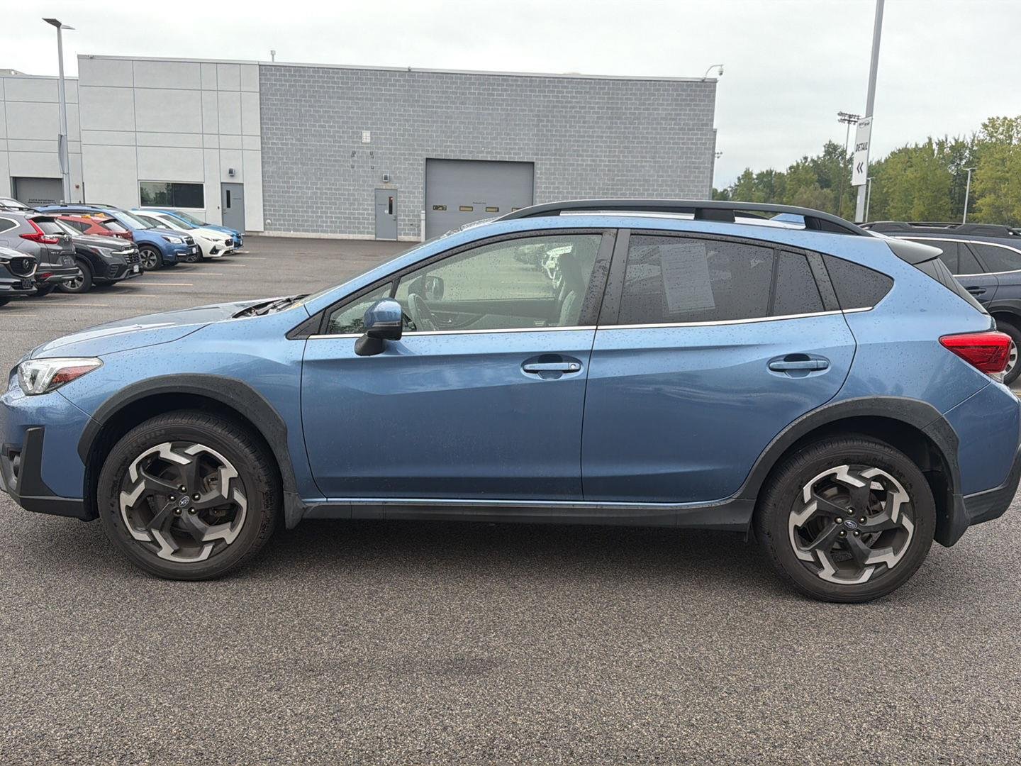 Used 2021 Horizon Blue Pearl Subaru Limited image 6