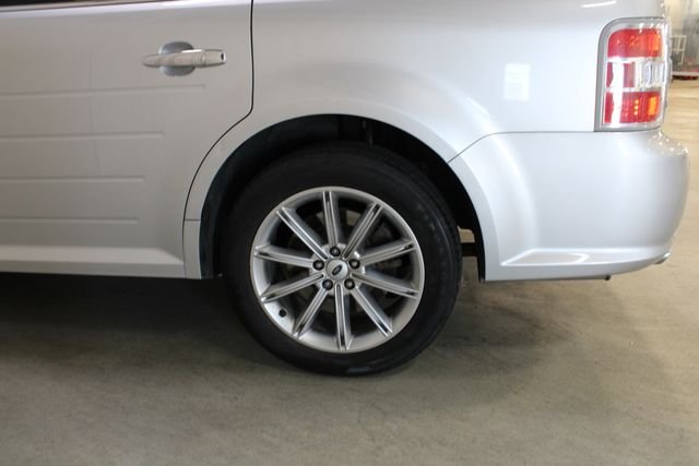 Used 2019 Silver Ford Limited image 28