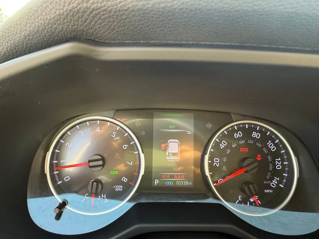 Used 2021 White Toyota XLE Premium image 17