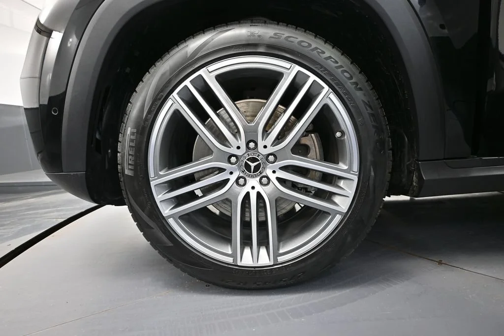 Used 2026 Black Mercedes-Benz GLS 450 image 12