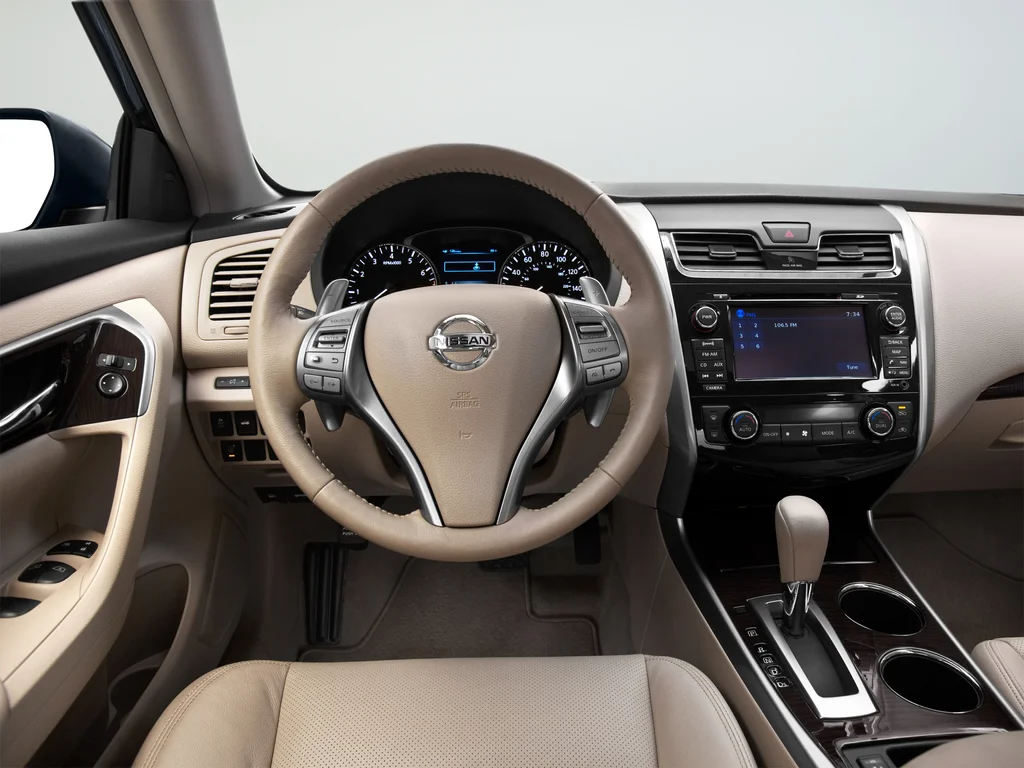 Used 2013 Blue Nissan 2.5 S image 48