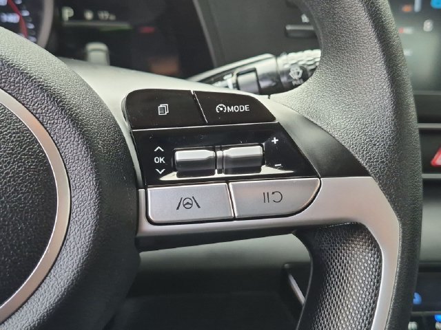 Used 2023 Blue Hyundai SEL image 15