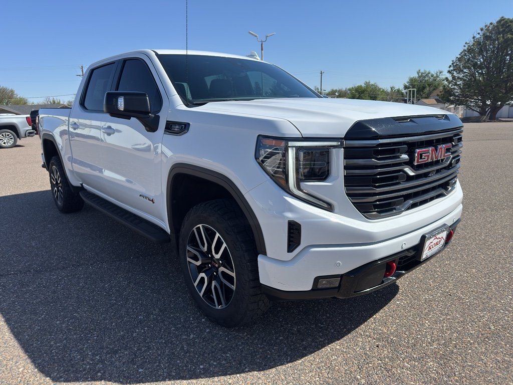 Used 2025 Summit White GMC AT4 image 4