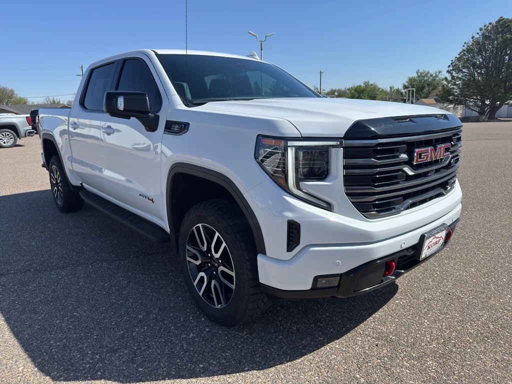 Used 2025 Summit White GMC AT4 image 4
