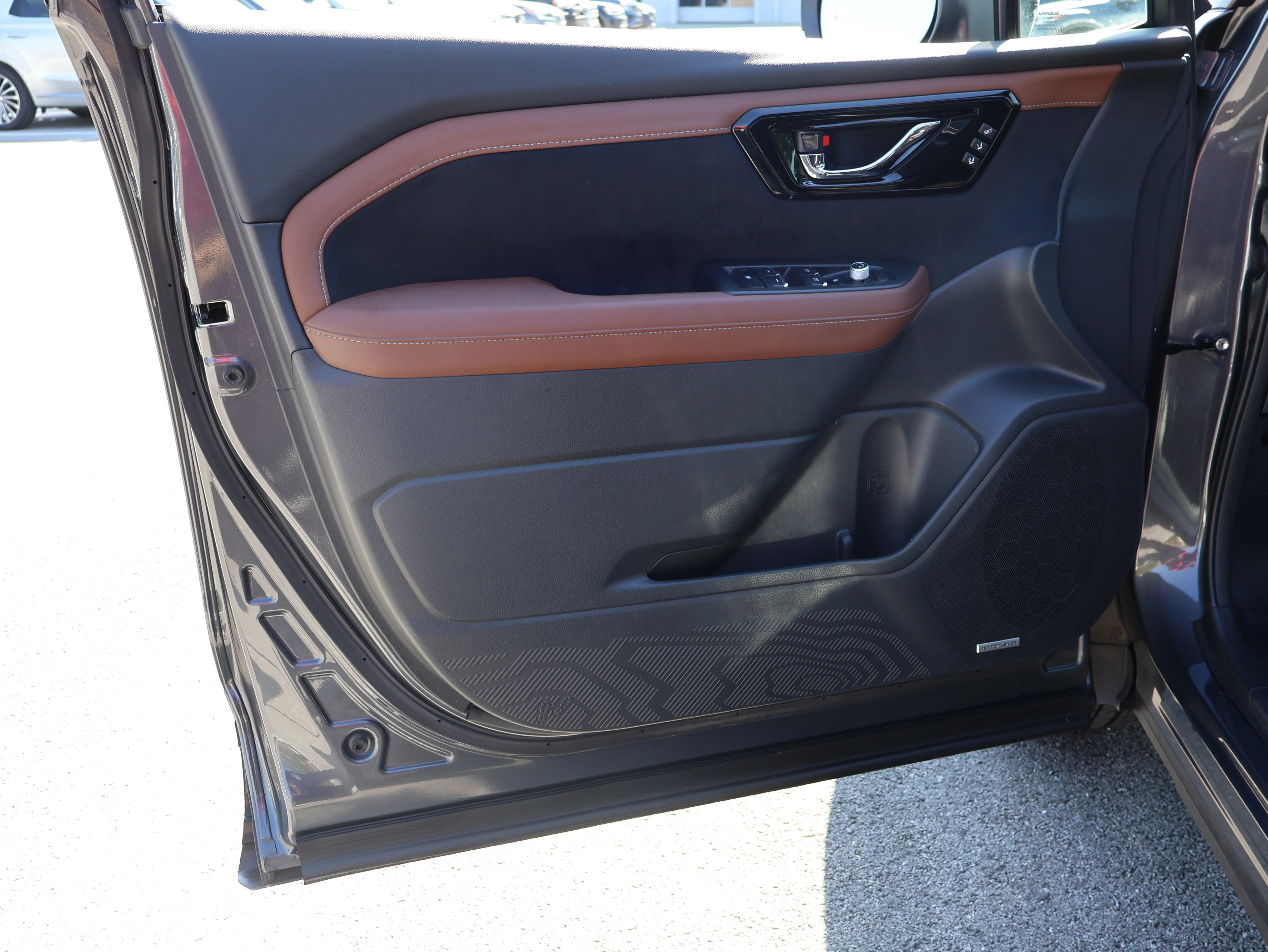 Used 2025 Magnetite Gray Metallic Subaru Touring Hybrid image 41
