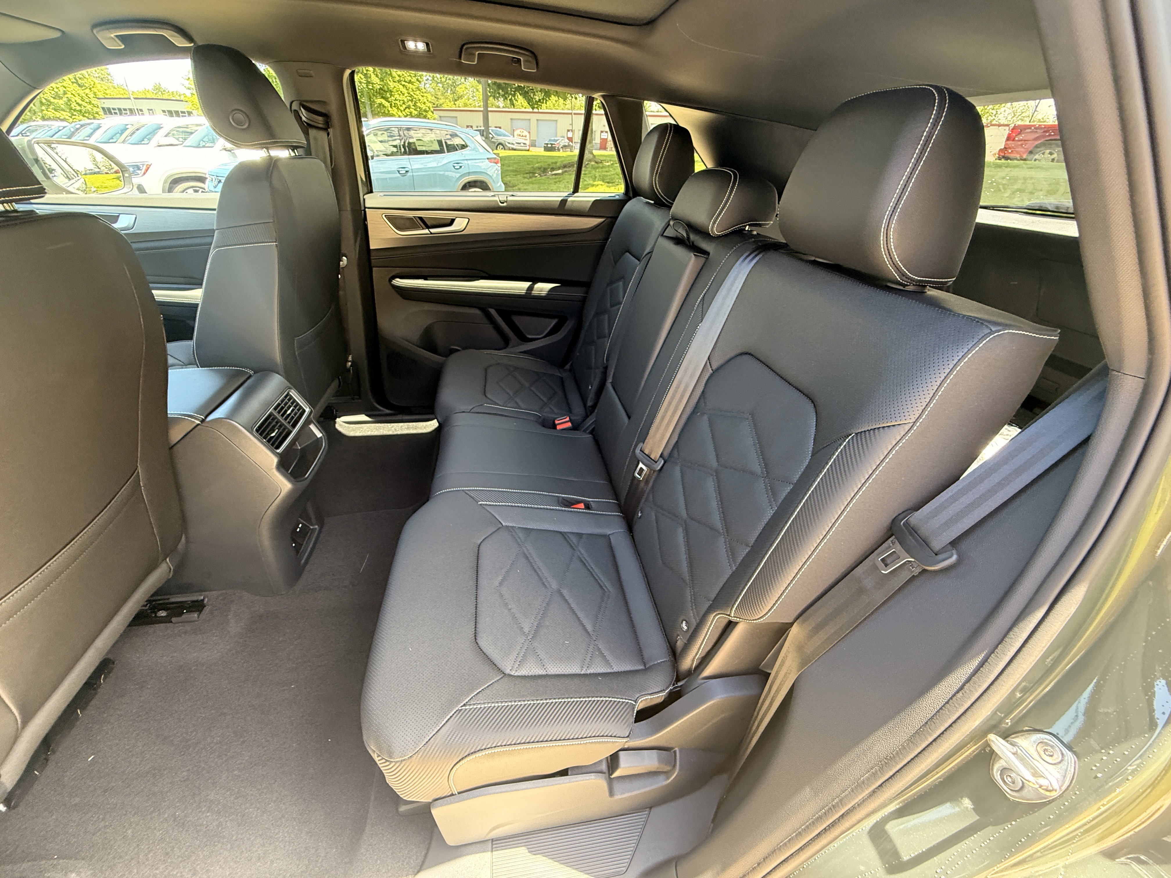 New 2026 Avocado Green Pearl Volkswagen 2.0T SE w/Technology image 26