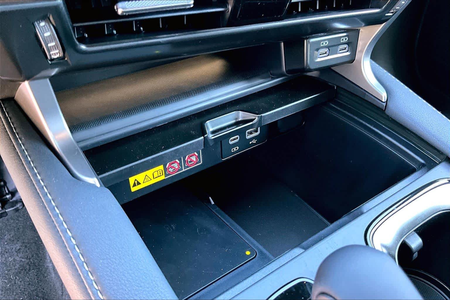 2026 Lexus RX 450h+ Premium - Photo 14