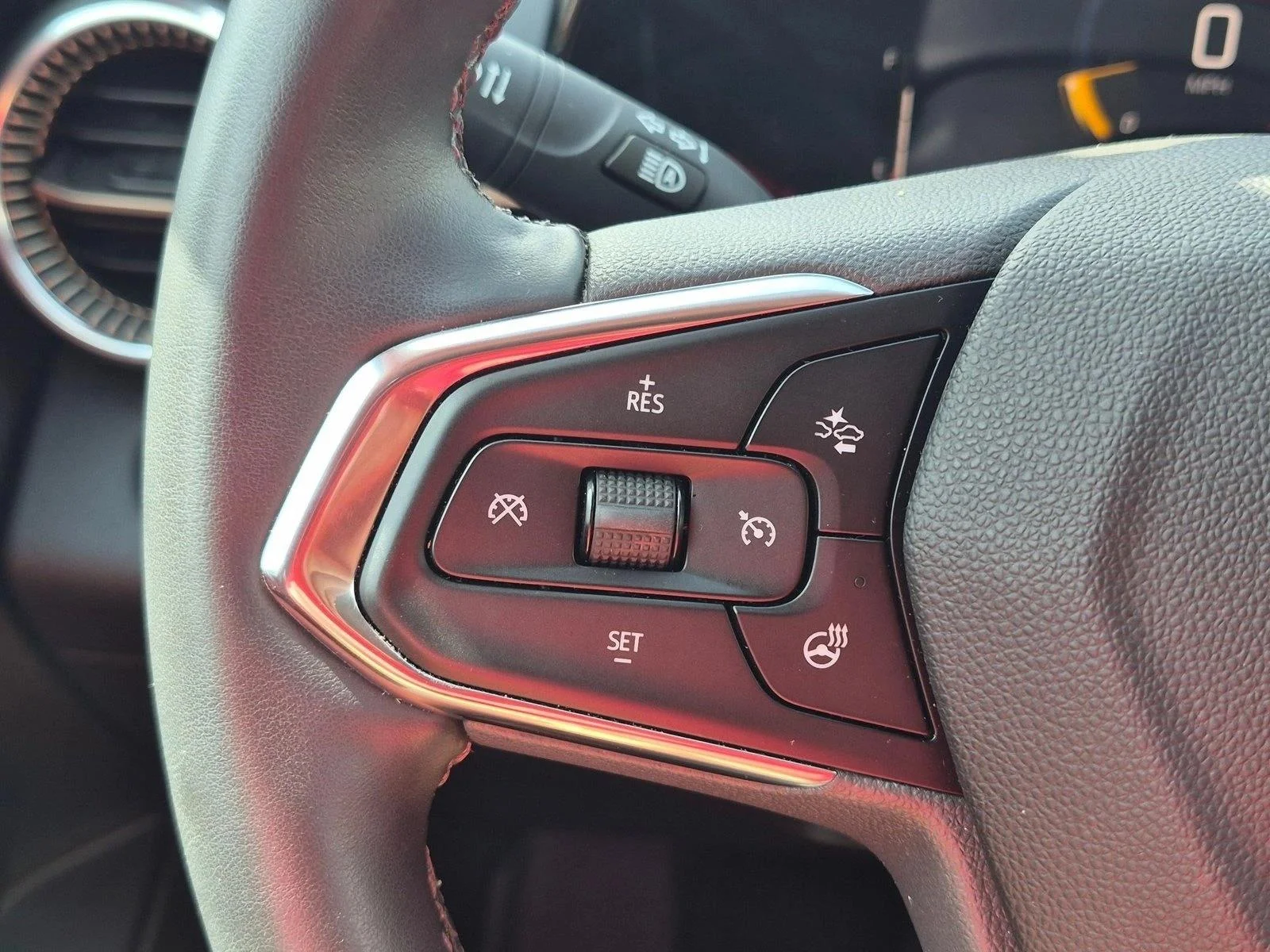 Used 2025 Summit White Chevrolet ACTIV image 14