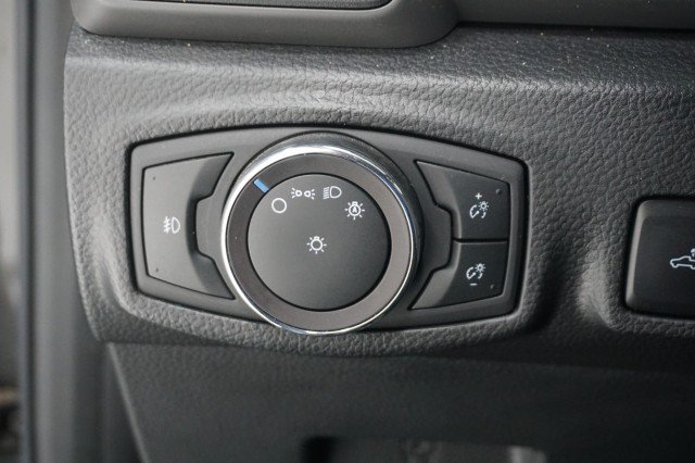 Used 2019 Magnetic Metallic Ford LARIAT image 24