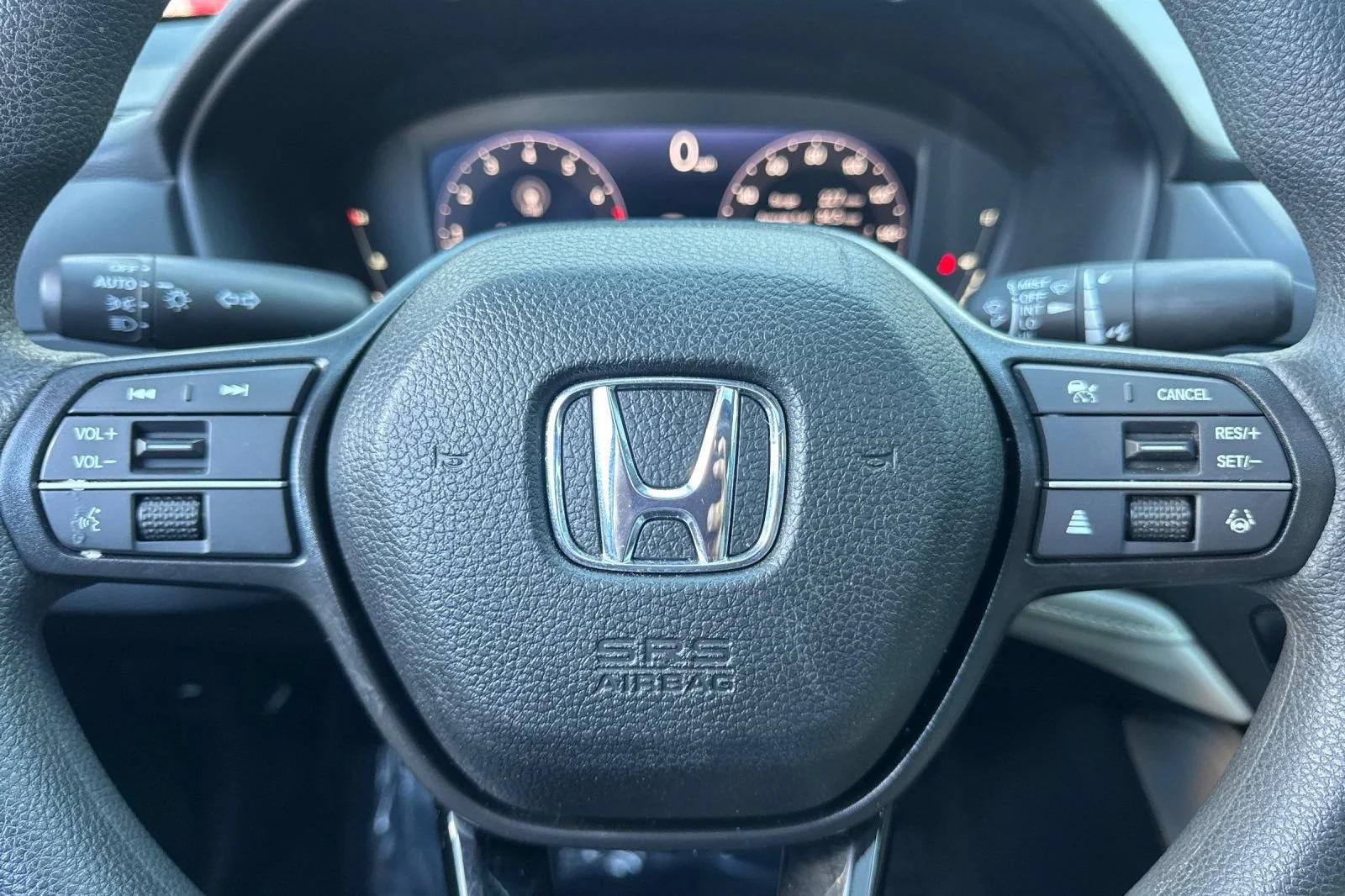 Certified Used 2025 Radiant Red Metallic Honda SE image 68