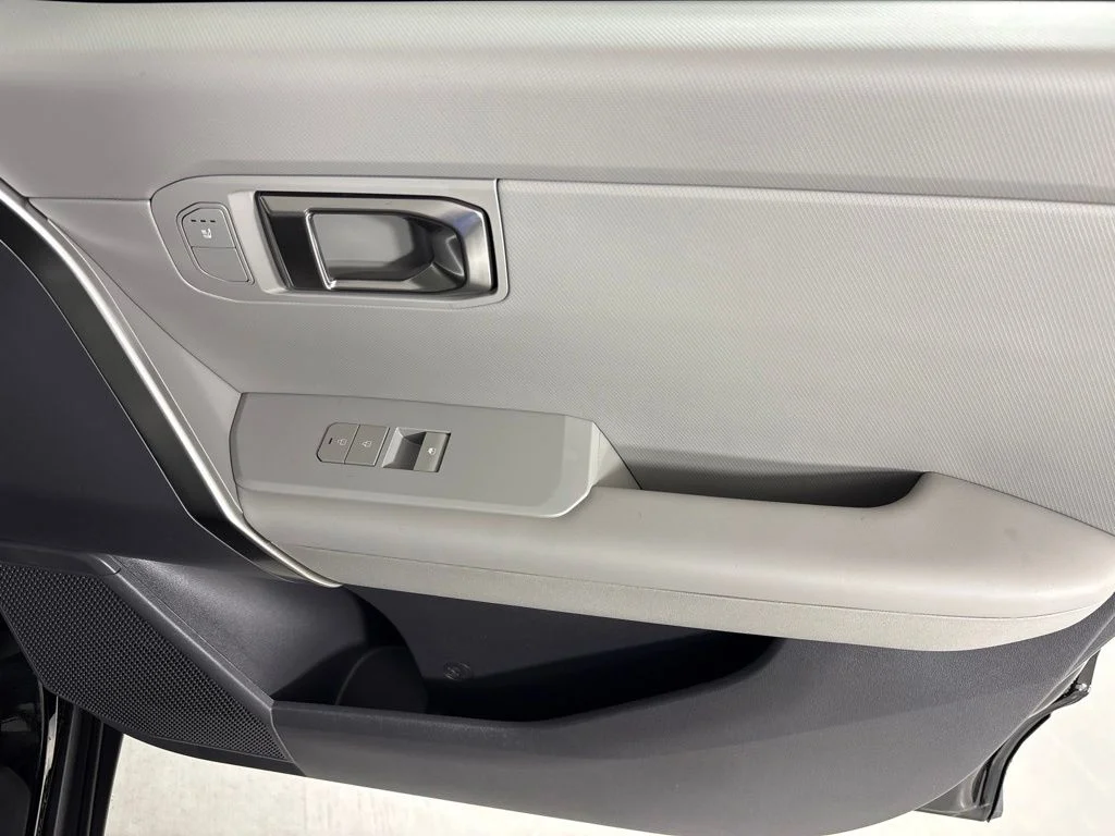 New 2027 Aurora Black Pearl Kia EX image 13