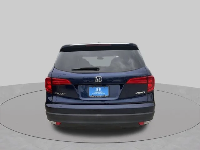 Used 2016  Honda EX-L image 4