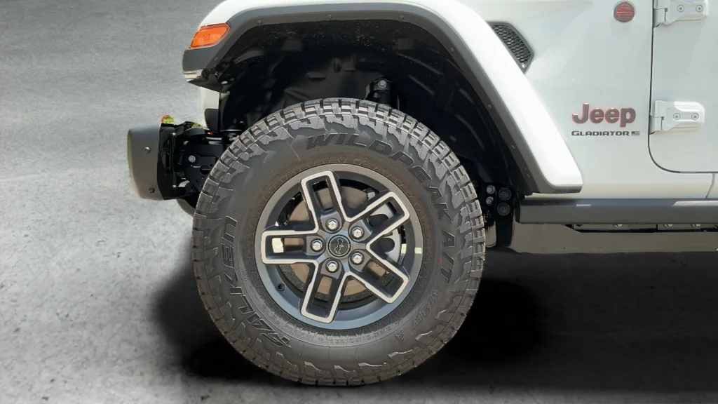 New 2026 Bright White Clear-Coat Exterior Paint Jeep Mojave X image 23